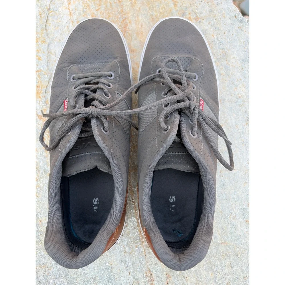 Levis Mens 517777K361 Grey Perforated Low Top Sneakers Size 12 Brown Heel